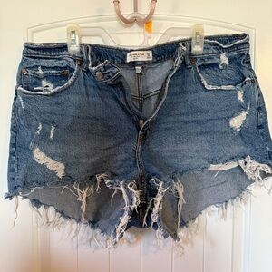 Abercrombie and fitch curve love the mom high rise short